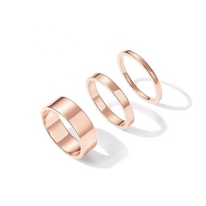 Vente en gros de bijoux Offre Spéciale tendance en acier inoxydable plaqué or 18 carats, ensembles de bagues de 3 pièces, bagues empilées en cercle simple pour femmes - Product Image 3