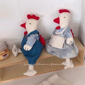 Ensemble <span class=keywords><strong>de</strong></span> peluches <span class=keywords><strong>de</strong></span> poulets mignons pour couple avec tenues, jouets décoratifs en lin en forme <span class=keywords><strong>de</strong></span> poules et coqs, animaux <span class=keywords><strong>de</strong></span> la ferme en peluche - Product Image 2