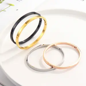 Bracelet européen et américain à boucle lisse avec brise fraîche Bracelet en acier inoxydable de 4mm de large sans logo pour les couples