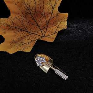 Belle diamant rasoir broche délicate créativité ornements broche en gros hommes et femmes bijoux - Product Image 4