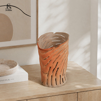 Vase à fleurs en céramique moderne Jossin, finition terre cuite, avec texture à découpes en spirale, pour table de salon et décoration intérieure