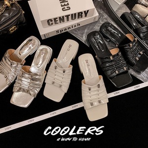 Zapatos casuales de mujer de cuero con punta cuadrada, de color liso, estilo retro, con pliegues metálicos y diseño de tacón medio sencillo, sin cordones. - Product Image 4