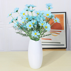 Ramo de 5 Cabezas de Margaritas Artificiales Blancas, <span class=keywords><strong>Amarillas</strong></span> y Rosas, Ramas Largas, <span class=keywords><strong>Flores</strong></span> Artificiales Económicas para Decoración de Fiestas, Hogar y Bodas - Product Image 4