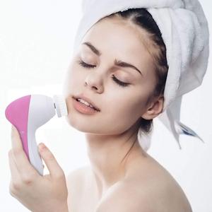 <span class=keywords><strong>Brosse</strong></span> <span class=keywords><strong>nettoyante</strong></span> électrique faciale colorée à piles bon marché 5 en 1 Nettoyeur de pores Exfoliants Traitement de l'acné Étanche 2 vitesses - Product Image 5