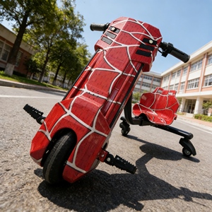 Voiture à drift électrique pour enfants Crazy Rider en matériau durable, tricycle à drift électrique pour enfants 360 °   Trottinette à roulettes pour enfants, sûre et stable pour s'amuser à la maison - Product Image 2