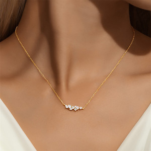 Collar con Colgante CANNER Hoop de Plata de Ley 925 Chapado en Oro con Perla Irregular y Circonita, Regalo de Boda Moderno - Product Image 5