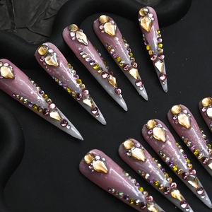 Vente en gros d'ongles artificiels en acrylique faits à la main, faux ongles carrés à couverture complète, dégradé rose et blanc, design avec strass, personnalisable. - Product Image 2