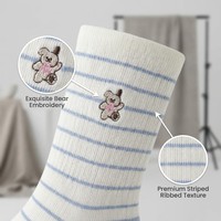 Chaussettes mi-mollet en coton peigné tricoté à rayures animales antidérapantes personnalisées OEM pour femmes, antibactériennes, déodorantes, respirantes, pour usage quotidien en hiver