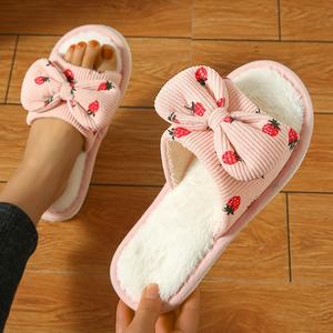 Toile en laine écologique pour femmes avec fourrure synthétique, style intemporel, confortable et polyvalente pour toutes les saisons - Product Image 1