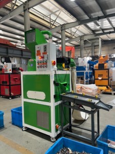 Granulatore per cavi in alluminio e rame con motore ad alta velocità e separatore, macchina per riciclaggio ad alta sicurezza - Product Image 5