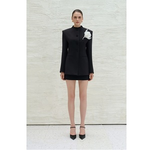 Nouvelle tendance Costumes pour femmes Blazers élégants LIMS TAILLEUR BLAZER Simple boutonnage Costumes pour femmes Blazers de WhiteAnt - Product Image 5
