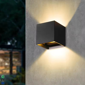 Lampada da Parete LED Moderna per Esterni, Impermeabile, Nera, Quadrata, ad Alta Luminosità, per Cortile, IP65 - Product Image 1