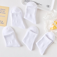 Chaussettes d'école pour enfants au prix de gros Chaussettes d'école en coton blanc pour garçons et filles