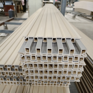 Revêtement de décoration intérieure, éclairage, grain de bois, imperméabilisation, doré, panneaux muraux en PVC WPC cannelés - Product Image 5