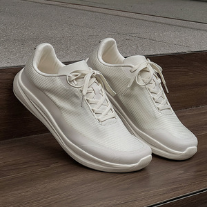 รองเท้าวิ่งรุ่นใหม่ปี 2026 น้ำหนักเบา ระบายอากาศได้ดี รองเท้าวิ่งเทรล กันลื่น สีขาว - Product Image 4