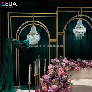 Décoration de fête de mariage LEDA, arche en acier inoxydable doré, lustre suspendu carré, ensemble de trois pièces pour événements - Product Image 4