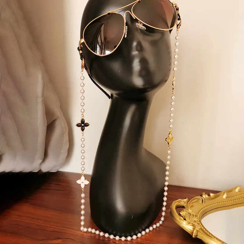 Etico nero bianco resina gioielli quadrifoglio perla maglione catena semplice occhiali catena mascheratura catena donne