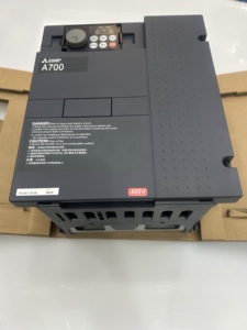 มีสินค้าในสต็อก รุ่น FR-A700 ซีรีส์ 7.5kw FR-A740-7.5K-CHT - Product Image 1