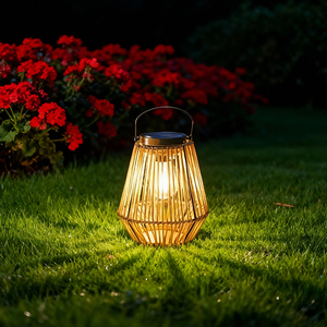 Lampes solaires LED rétro de haute qualité pour jardin, blanc chaud, portables, suspendues, avec détection de lumière, interrupteur automatique, étanches IP44 - Product Image 1