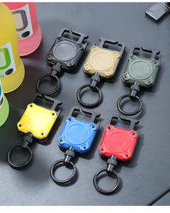 <span class=keywords><strong>Porte</strong></span>-clés rétractable rectangle avec bobine de <span class=keywords><strong>porte</strong></span>-<span class=keywords><strong>badge</strong></span> à fermeture magnétique avec ouvre-bouteille à cordon solide - Product Image 4