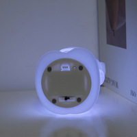 2025 nouveaux cadeaux Spaceman veilleuse led blanc silicone veilleuse rechargeable réutilisable écologique silicone led veilleuse