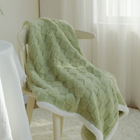 Couverture épaisse double couche en polyester, couverture confortable pour canapé, idéale pour les pièces climatisées