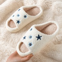 Chaussons d'intérieur en coton peluche de luxe personnalisables avec logo, vente en gros pour femmes, nouveaux produits hiver 2026, chaussures chaudes pour la maison, faible MOQ