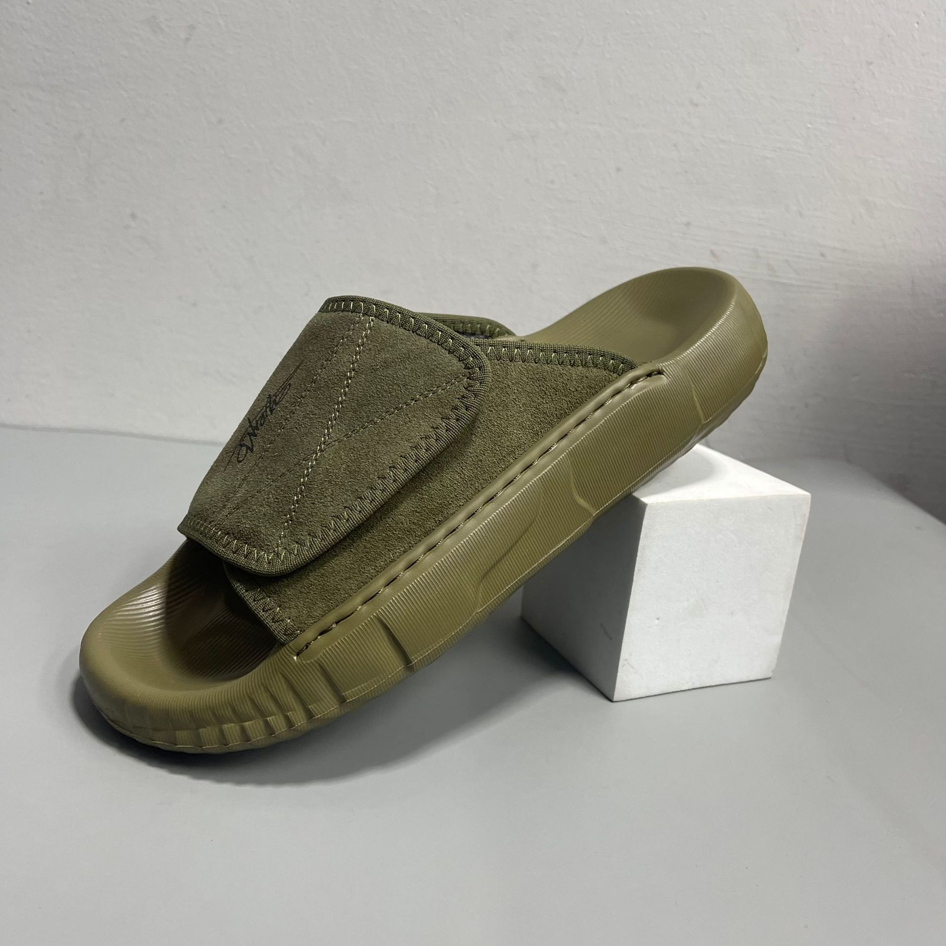 สีเขียว