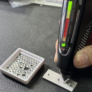 Diamante Cultivado en Laboratorio de Alta Calidad, 100% Garantizado, Pasa la Prueba del Detector de Diamantes <span class=keywords><strong>III</strong></span>, Moissanita Suelta de 1 Quilate - Product Image 1