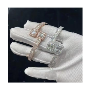 Pulseras de Acero Inoxidable con Cadena Cuadrada VVS y Moissanita de Corte Cojín, Joyería de Moda - Product Image 1