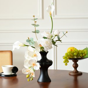 Ensemble d'orchidées Phalaenopsis artificielles en soie avec vase, style moderne, décorations de bureau pour salon et salle d'exposition - Product Image 1