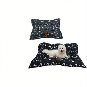 Set di Tre Pezzi di Tappetini per Cani in Lino Stampato con Sfondo Blu, Lettini per Cani - Product Image 2