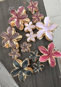 Fermaglio <span class=keywords><strong>per</strong></span> <span class=keywords><strong>Capelli</strong></span> a Forma di Fiore in Metallo <span class=keywords><strong>per</strong></span> Donna, Accessorio <span class=keywords><strong>per</strong></span> <span class=keywords><strong>Capelli</strong></span> <span class=keywords><strong>per</strong></span> Uso Quotidiano, Vacanze, Spiaggia, Matrimonio o Festa - Product Image 2