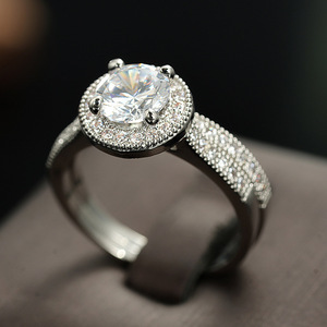 Ensemble de bagues classiques en zircon rond pour femmes, bijoux élégants pour mariage et fiançailles - Product Image 1