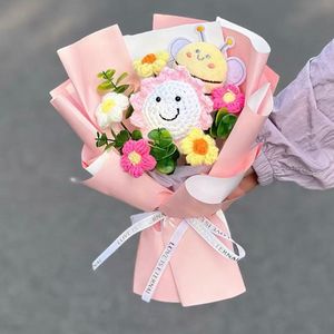 Bouquet di Fiori Lavorati all'Uncinetto Personalizzati 2026, Bambola Rosa in Filato di Cotone, Orsetto Fatto a Mano, Fiori per Laurea, <span class=keywords><strong>Festa</strong></span> del Papà, Pasqua - Product Image 3