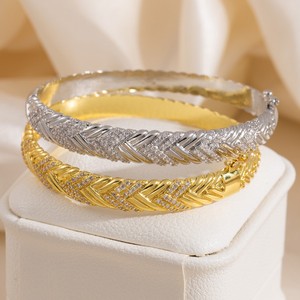 <b>Copper</b> Alloy V-Shaped <b>Bracelet</b> Micro Set Zircon Gold And Silver Women's Jewelry Gift Geometric Design - Product Image 4