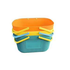 Panier de rangement en plastique rectangulaire avec poignées, couleurs assorties, pour l'organisation de la maison - Product Image 5