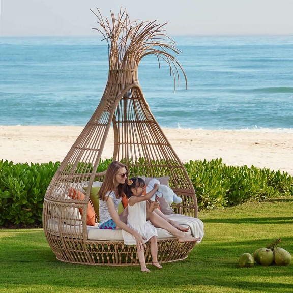 Outdoor nest bed creative bed outdoor rattan daybed  rattan leisure bed garden courtyard hotel sofa