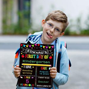 Panneau de tableau noir double face pour enfants, idéal pour la rentrée scolaire et comme accessoire photo pour le premier jour d'école - Product Image 2