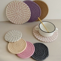 Tapis de table et sous-plat en tissu isolant thermique, imperméable, style moderne, pour usage domestique et prévention des brûlures
