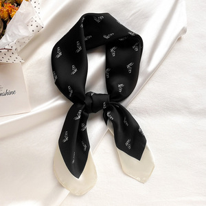 Foulard carré professionnel vintage printemps-été pour femme, motif cachemire imprimé, en polyester, style soie - Product Image 2