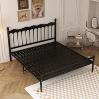 Lit double en fer forgé de style français pour chambre principale, cadre de lit rétro épaissi de luxe léger pour usage en gîte, hôtel et école