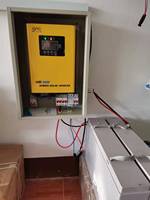 Convertisseur de charge solaire MPPT avec chargeur de batterie intégré et convertisseur de courant alternatif
