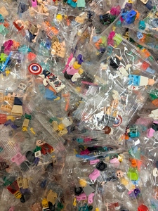 Blocs de construction en plastique en gros, petites pièces, assemblage de figurines, soldats pour jouets promotionnels - Product Image 6