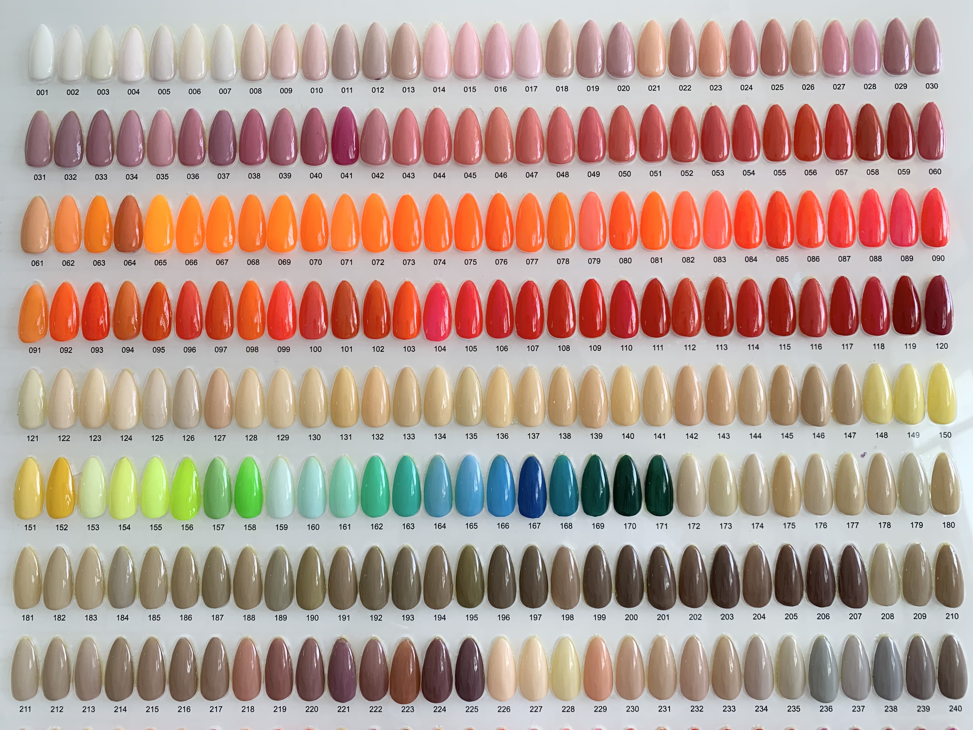 800 + opciones de color