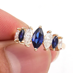 <span class=keywords><strong>Bague</strong></span> de fiançailles personnalisée en <span class=keywords><strong>saphir</strong></span> <span class=keywords><strong>et</strong></span> moissanite, <span class=keywords><strong>diamant</strong></span> moissanite, <span class=keywords><strong>bague</strong></span> de mariage de luxe en or 10 carats, création de designer - Product Image 2