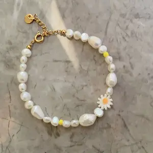 Stainless Steel Adjustable Daisy Shell Flower Beaded Irregular Baroque Freshwater Pearl Bracelets With Flower Charm