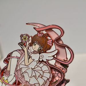 Accesorios de Alta Calidad, Insignia de <span class=keywords><strong>Sakura</strong></span> <span class=keywords><strong>Kinomoto</strong></span> de <span class=keywords><strong>Card</strong></span> <span class=keywords><strong>Captor</strong></span> <span class=keywords><strong>Sakura</strong></span>, Broche de Metal, Joyería de Aleación, Pin de Anime - Product Image 3