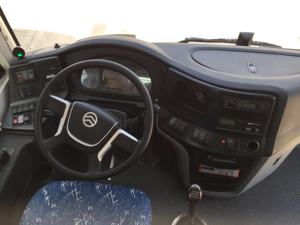 Autobús de Pasajeros Usado Golden Dragon de 12 Metros, Remodelado, Motor Diésel Yuchai Euro5, Volante a la Izquierda, Transmisión Manual, Volquete Trasero - Product Image 5