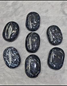Pierre de palmier Gabbro Indigo de qualité supérieure pour la pleine conscience, le Reiki, la guérison émotionnelle et les pratiques de méditation – Disponible au meilleur prix - Product Image 3